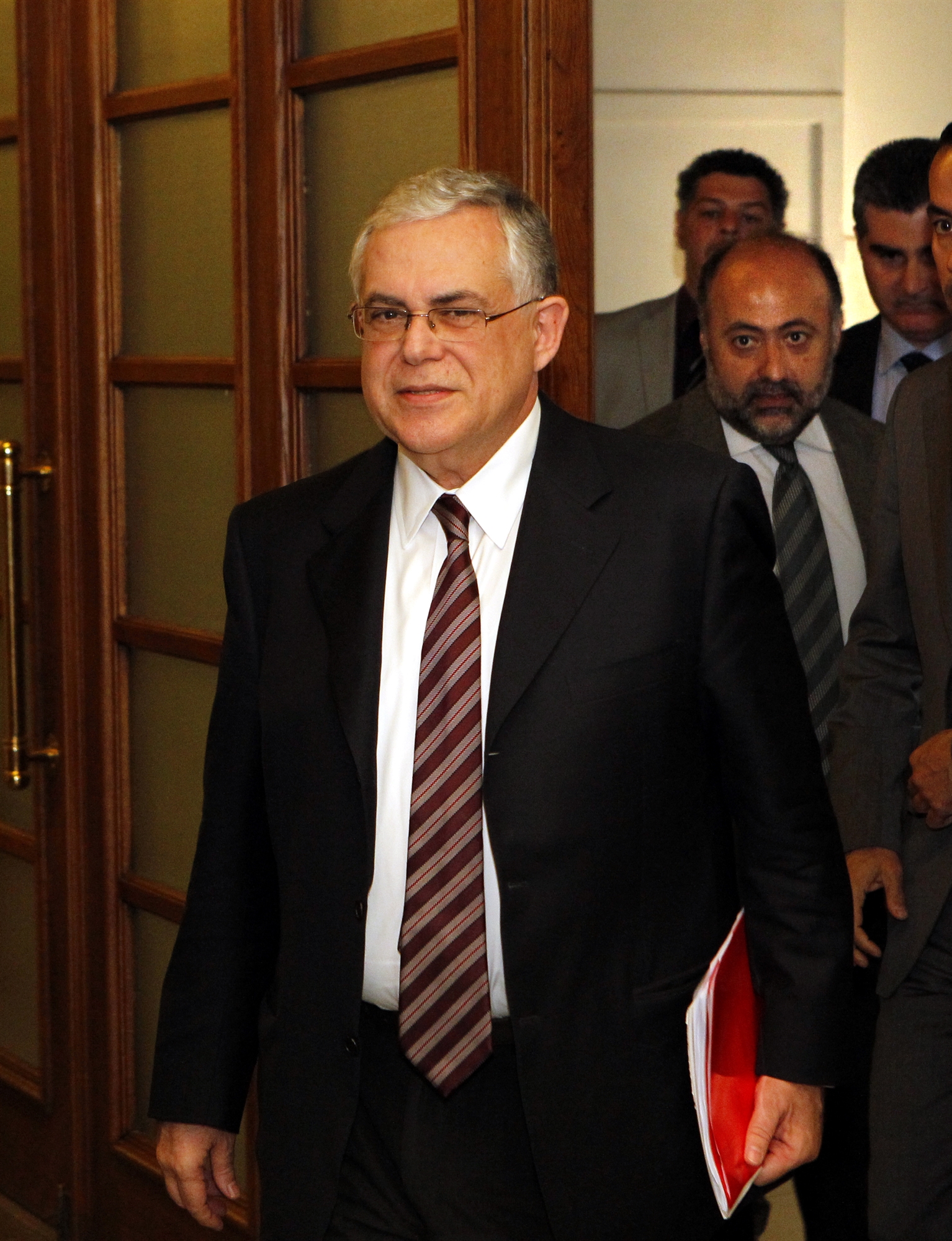 Β΄ γύρος του εμφυλίου στην Ακαδημία-4