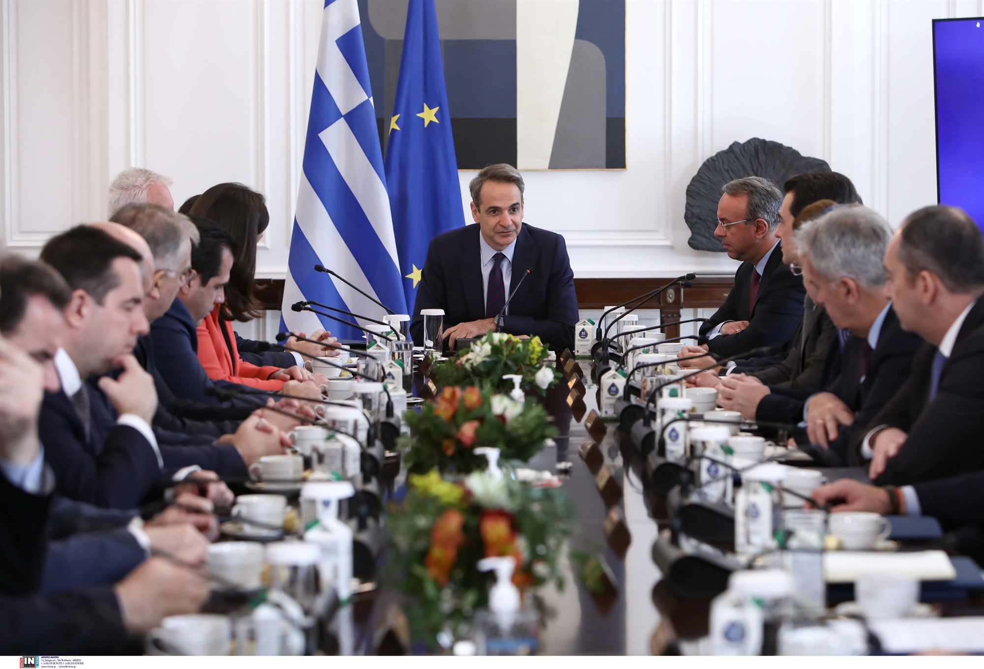 μητσοτάκης-κυβέρνηση-με-διπλή-αποστ-562197259