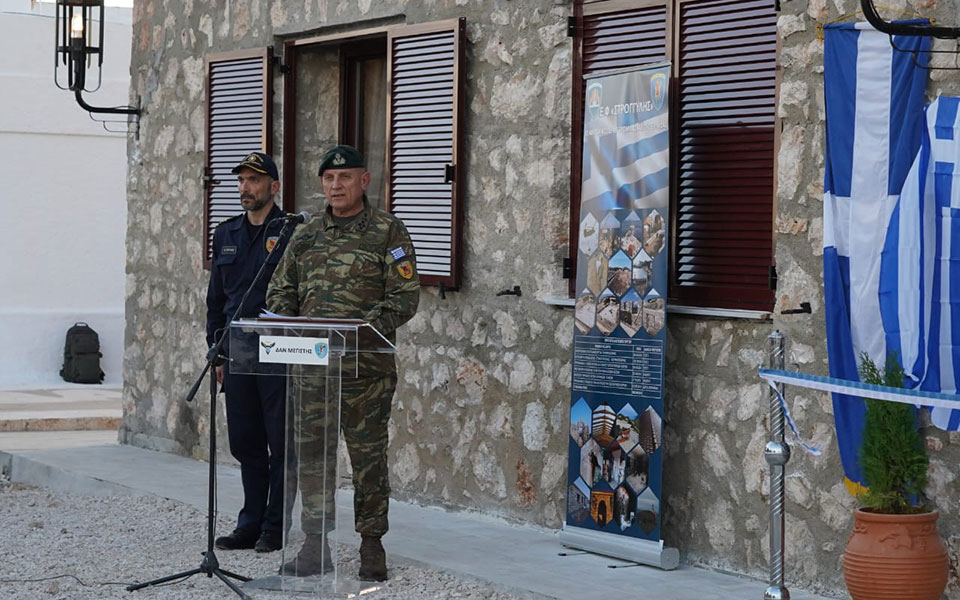 φλώρος-από-στρογγύλη-εδώ-χτυπάει-η-κα-562205473