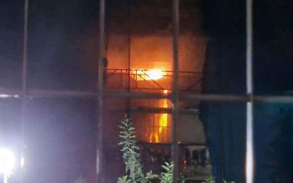 δεύτερη-πυρκαγιά-πλησίον-του-εθνικού-562177030