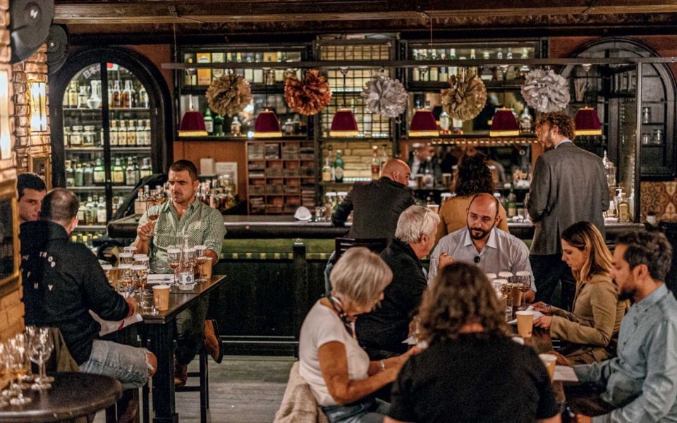 δοκιμάσαμε-όλα-τα-παλαιωμένα-τσίπουρ-562187362