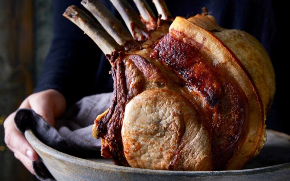 το-χοιρινό-της-γιορτής-τι-κομμάτι-να-επ-562185613