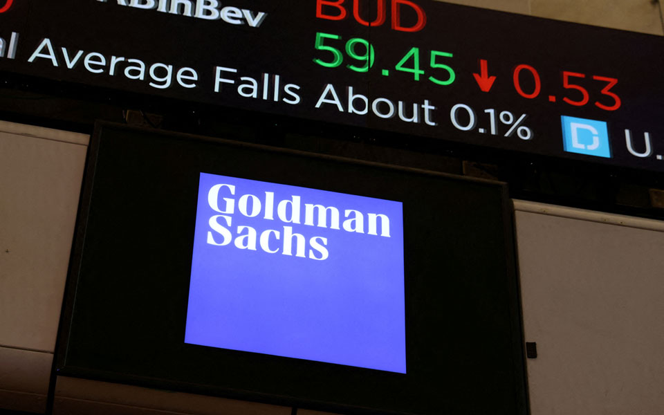 η-goldman-sachs-θα-καταργήσει-έως-και-4-000-θέσεις-εργα-562190083