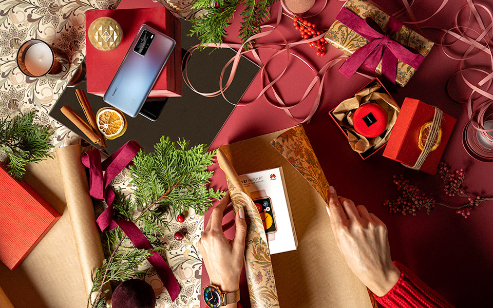 οι-εορταστικές-δαπάνες-στον-καιρό-της-562185277