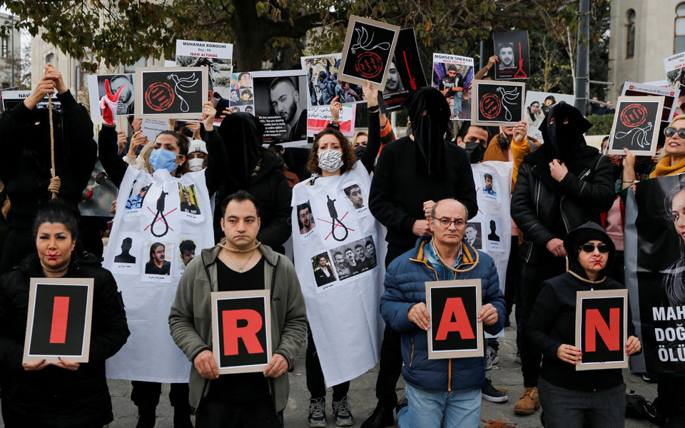 ιράν-συνελήφθη-ο-δικηγόρος-των-δύο-δημ-562192204