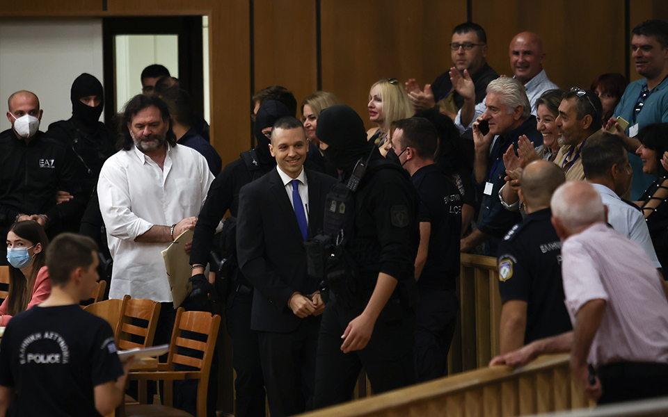 δίκη-χρυσής-αυγής-αιτήματα-αναστολής-562185193