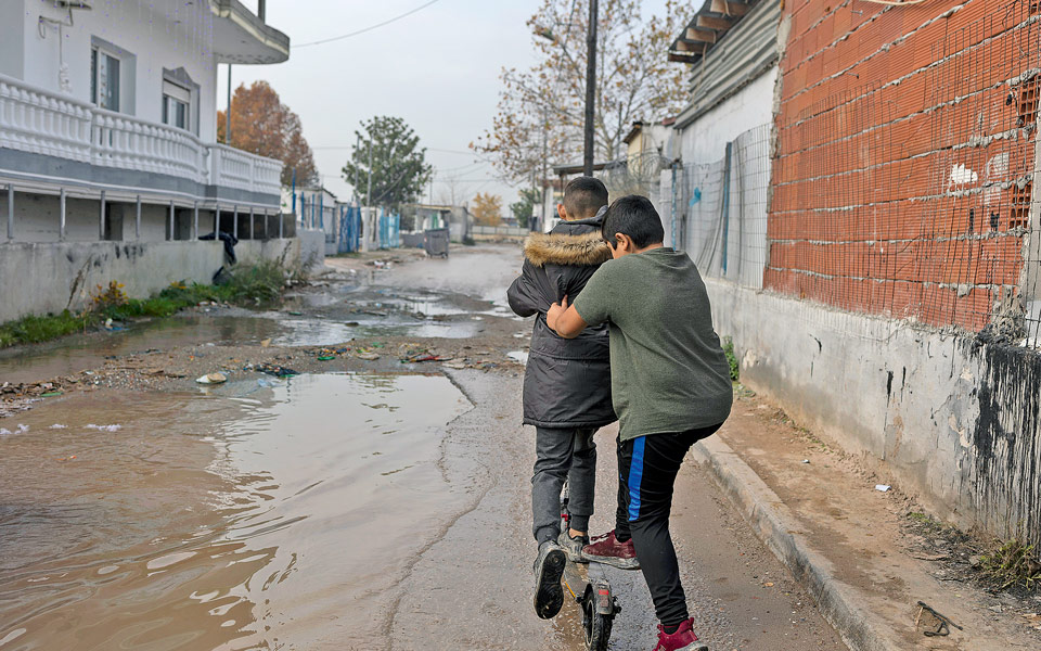 γιατί-παίρνουν-τώρα-φωτιά-οι-καταυλισ-562180771