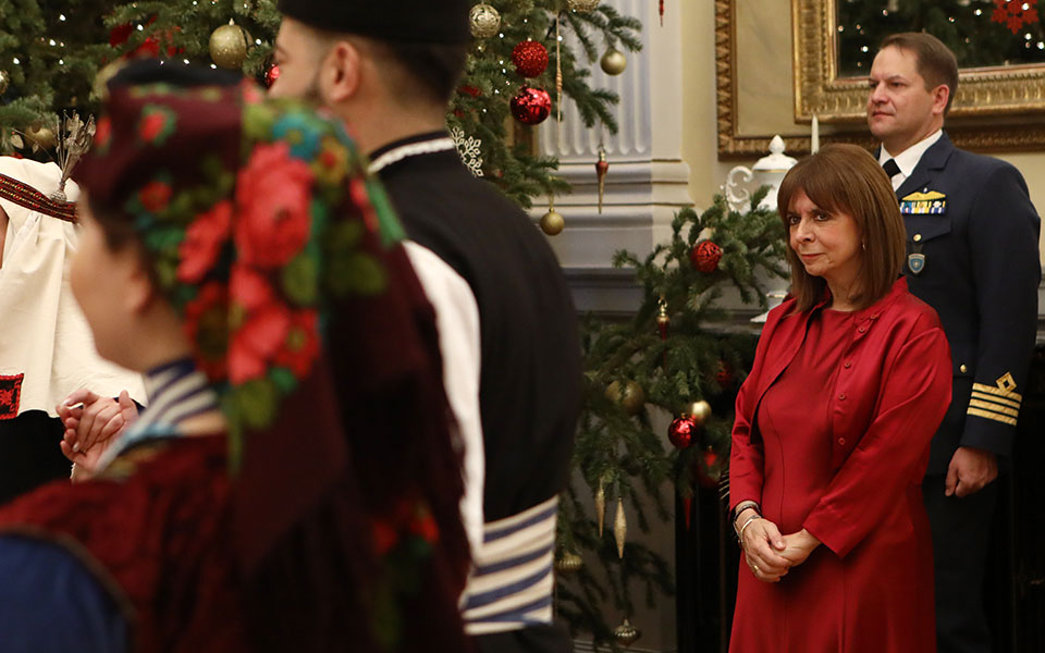 πρωτοχρονιάτικο-μήνυμα-σακελλαροπού-562210039