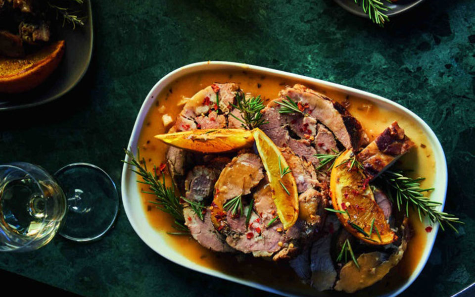 κατσικάκι-ρολό-με-σάλτσα-πορτοκαλιού-562209052