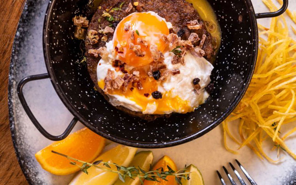 καβουρμάς-σαγανάκι-με-κρεμμύδια-και-α-562170019