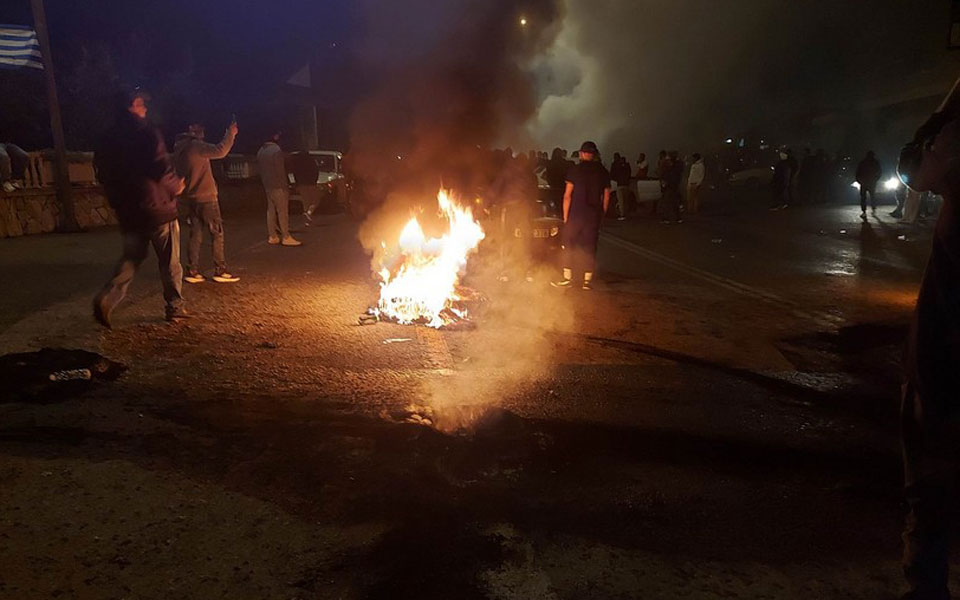 ένταση-με-ρομά-σε-θεσσαλονίκη-αγρίνιο-562175134