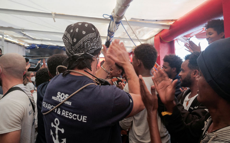 ιταλία-η-ιταλία-δέχεται-τρία-πλοία-mko-με-5-562179595