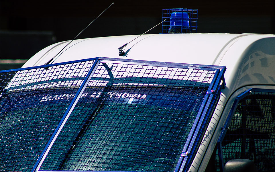 χειροπέδες-σε-τέσσερα-άτομα-για-κατοχ-562167046