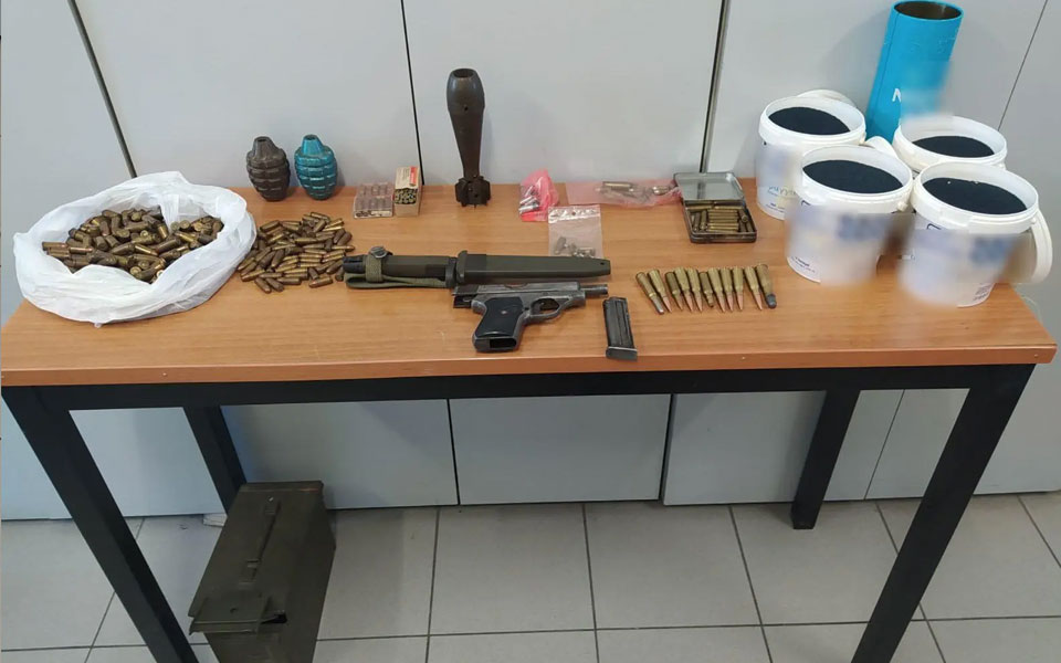 Φλώρινα: Εντοπίστηκε ολόκληρο οπλοστάσιο – 14 συλλήψεις-1