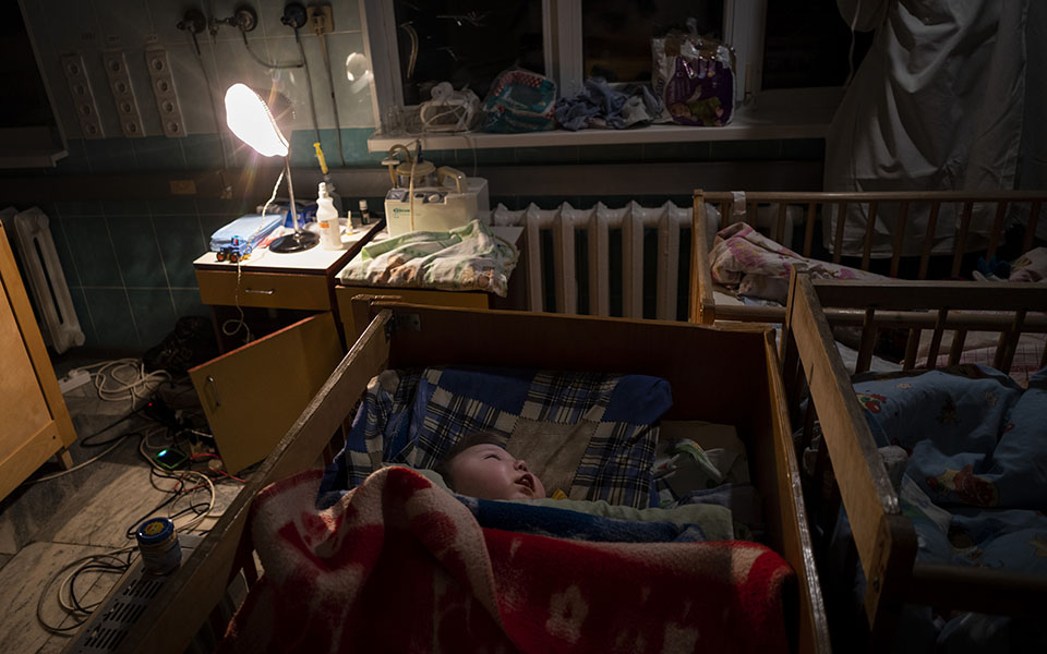 Πόλεμος στην Ουκρανία: Το μυστικό σχέδιο για να σωθούν τα ορφανά-3