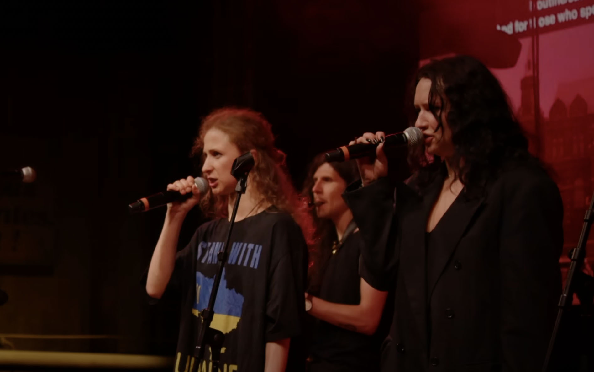 μαμά-μην-βλέπεις-τηλεόραση-νέο-τρα-562201948