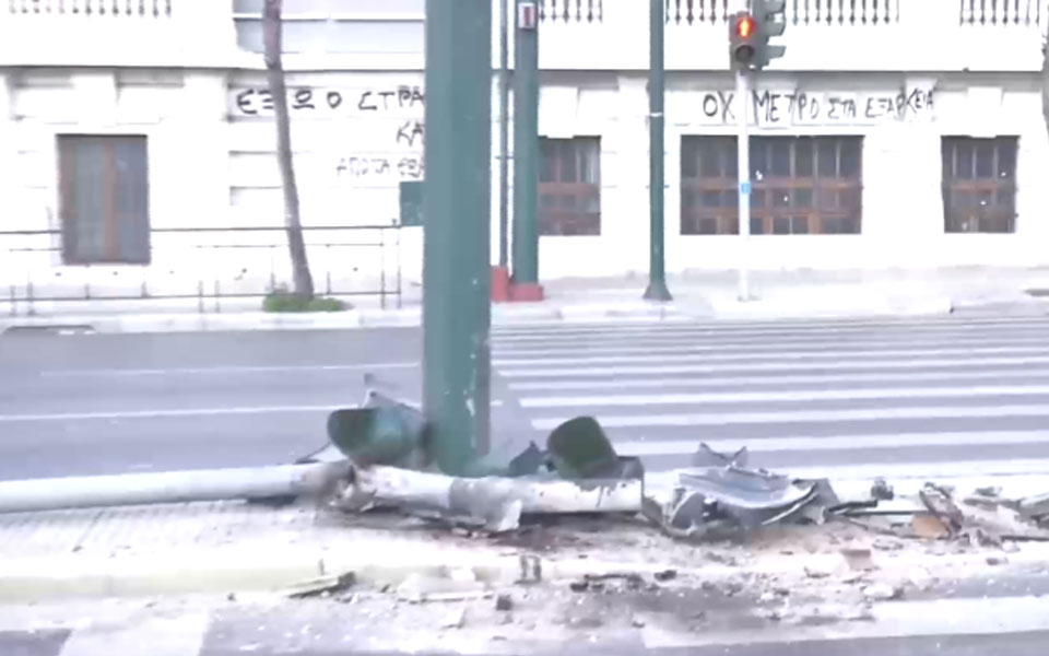 σοβαρό-τροχαίο-στην-πατησίων-αυτοκί-562196218