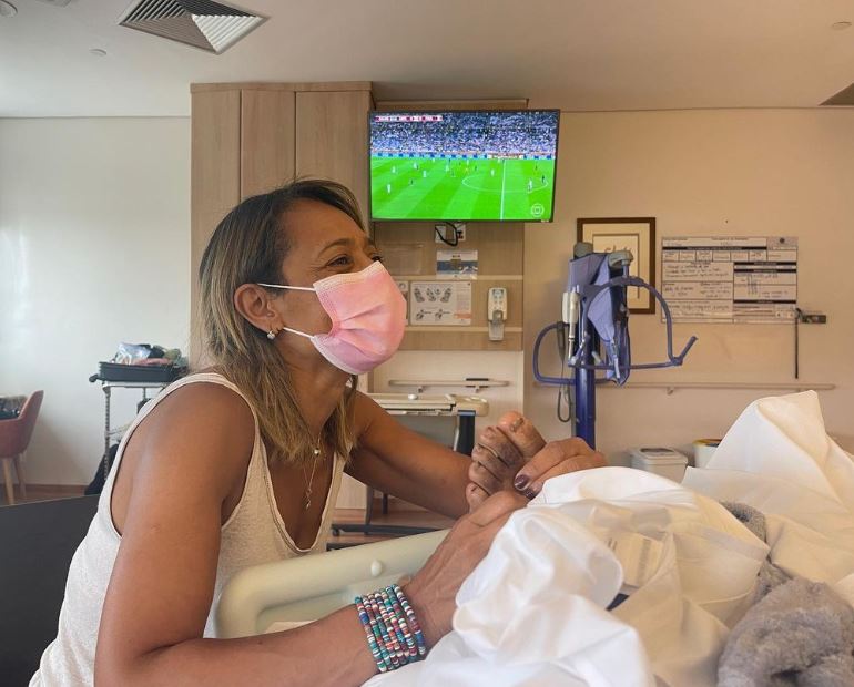 Πελέ: Συγκινητική φωτογραφία με την κόρη του στο νοσοκομείο-2