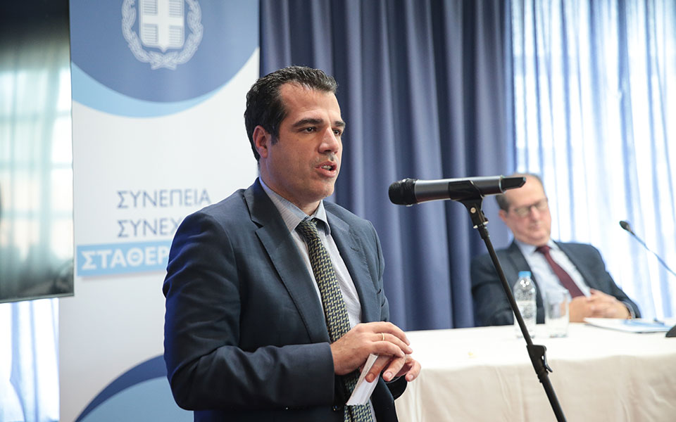 πλεύρης-ας-αφήσουν-έξω-τα-νοσοκομεία-α-562178317