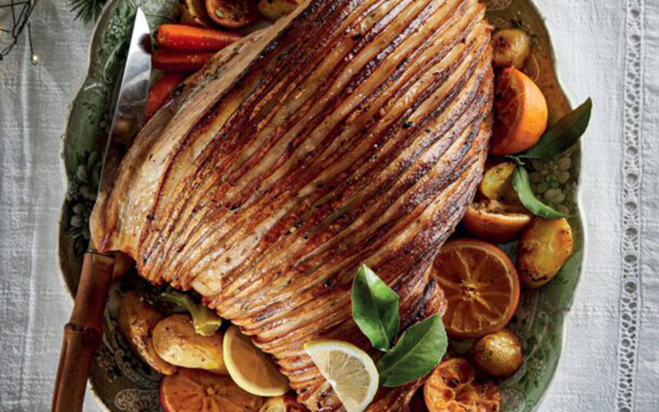 το-κλασικό-ψητό-μπούτι-ολίγον-τι-πιο-μο-562174171