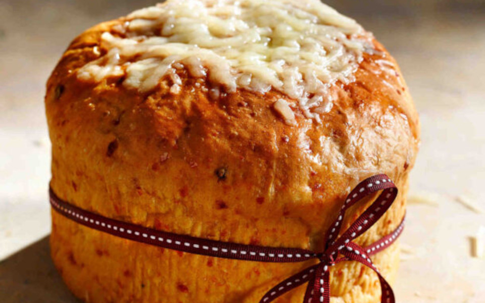 εύκολο-ψωμί-γεμιστό-με-γραβιέρα-562188577