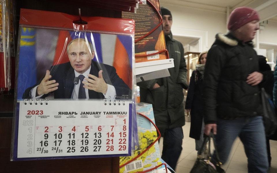 εγκαταλείπουν-τη-ρωσία-οι-εργαζόμενο-562195192