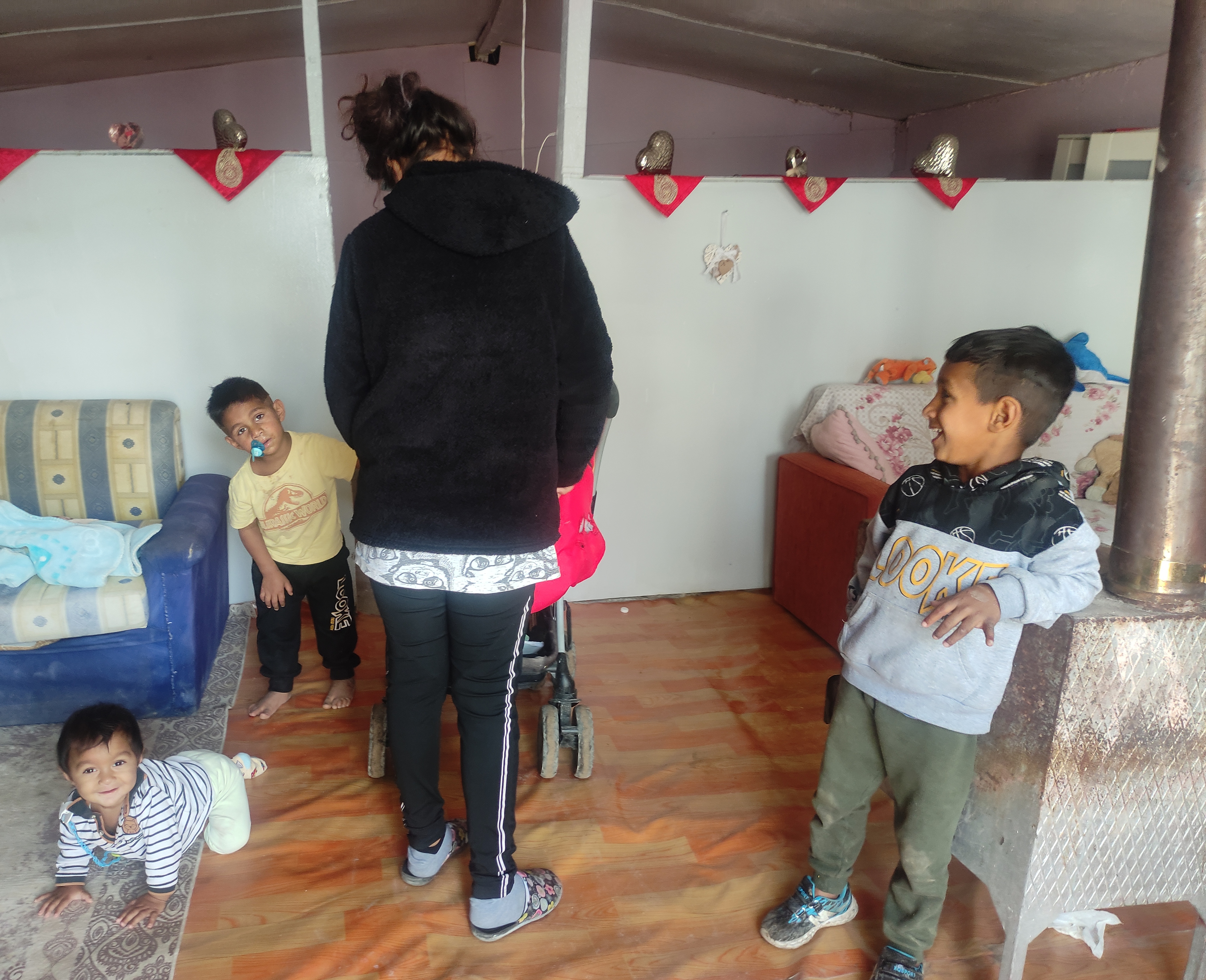 Η «εύθραυστη» ζωή των Ρομά: «Είναι η ευκαιρία μας να δείξουμε τον ρατσισμό εναντίον μας»-5