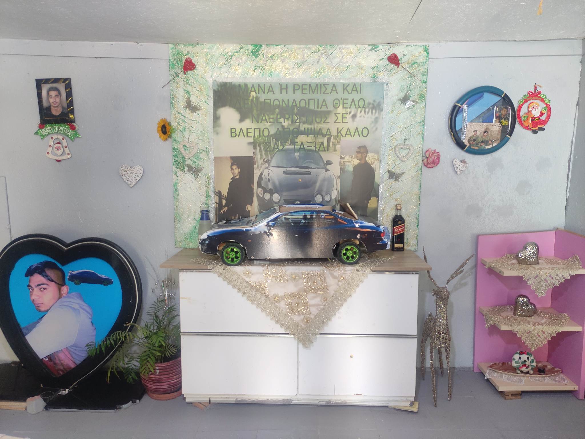 Η «εύθραυστη» ζωή των Ρομά: «Είναι η ευκαιρία μας να δείξουμε τον ρατσισμό εναντίον μας»-13