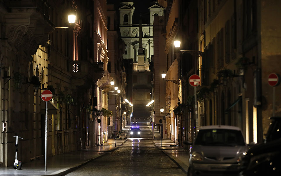 ρώμη-τρεις-νεκροί-και-τέσσερις-τραυμα-562181842