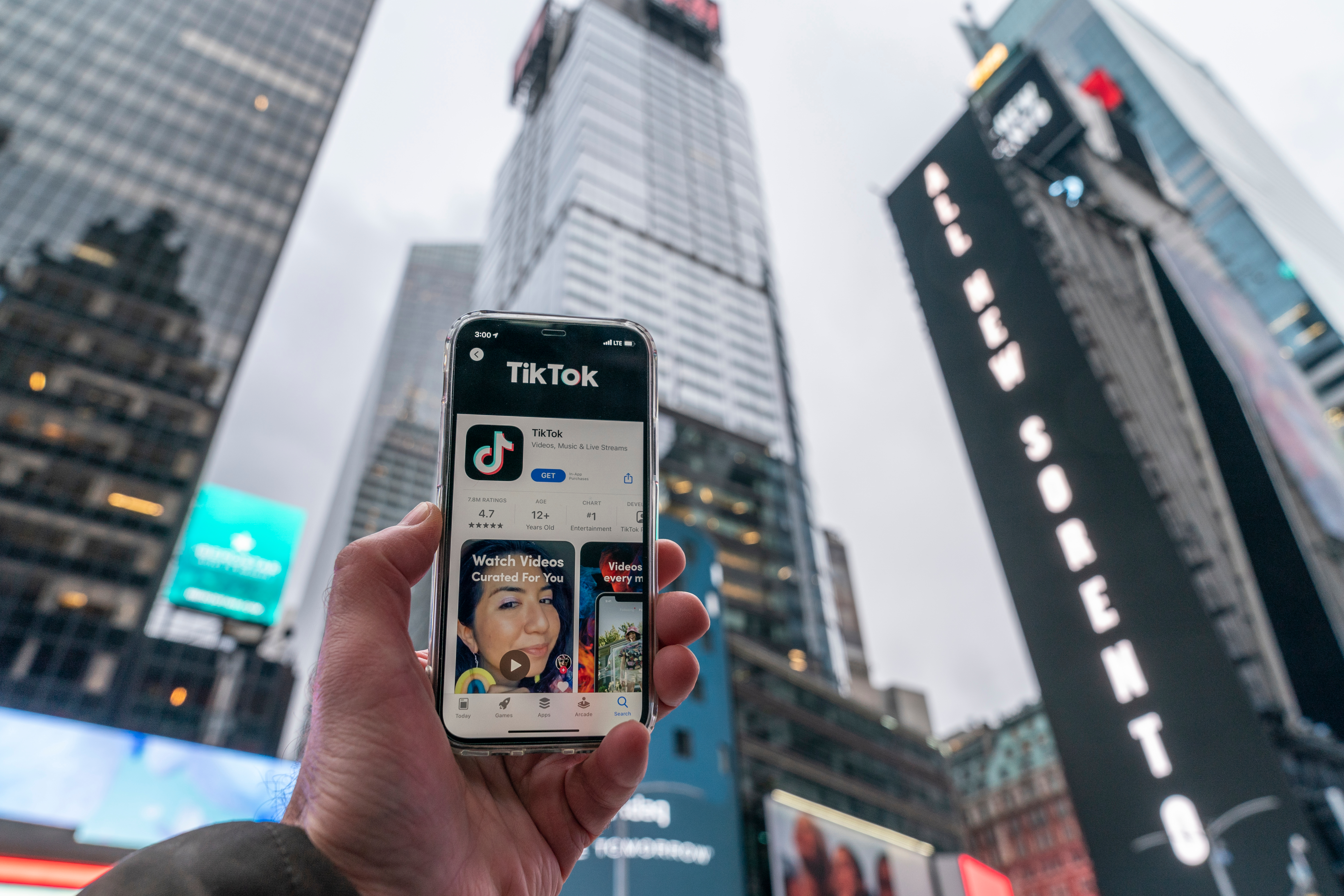 Στα άδυτα του TikTok: Ωστε θέλεις να γίνεις σταρ…-3