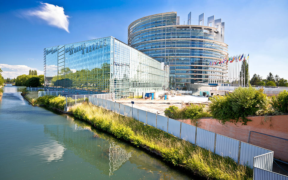 σκάνδαλο-διαφθοράς-στο-ευρωκοινοβού-562183432