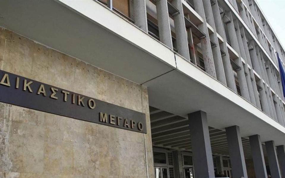 θεσσαλονίκη-ελεύθερος-ο-αστυνομικός-562178128