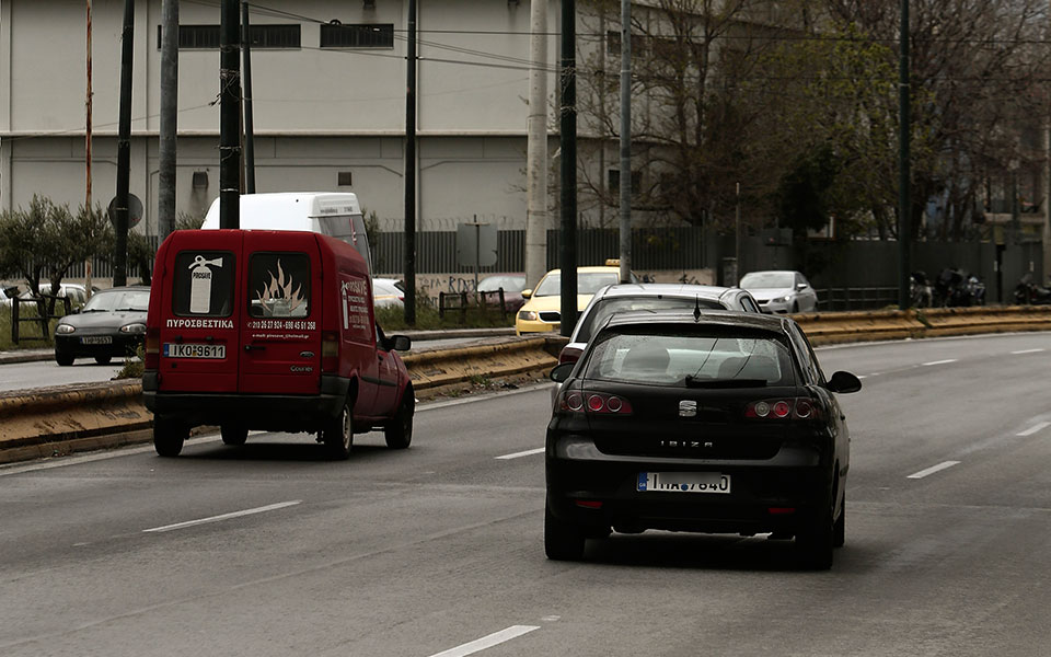 τροχαίο-ατύχημα-στην-πέτρου-ράλλη-562183561