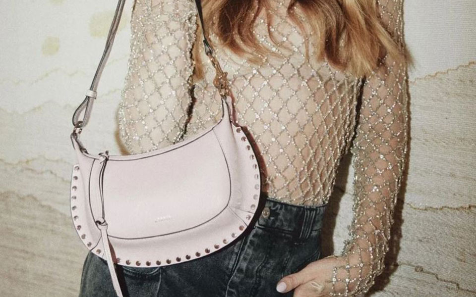 οι-τσάντες-που-κράτησαν-οι-celebrities-φέτος-562207030