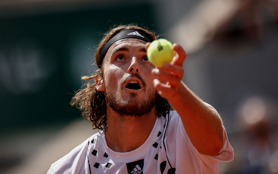 στον-τελικό-του-αμπου-ντάμπι-ο-τσιτσιπ-562192369