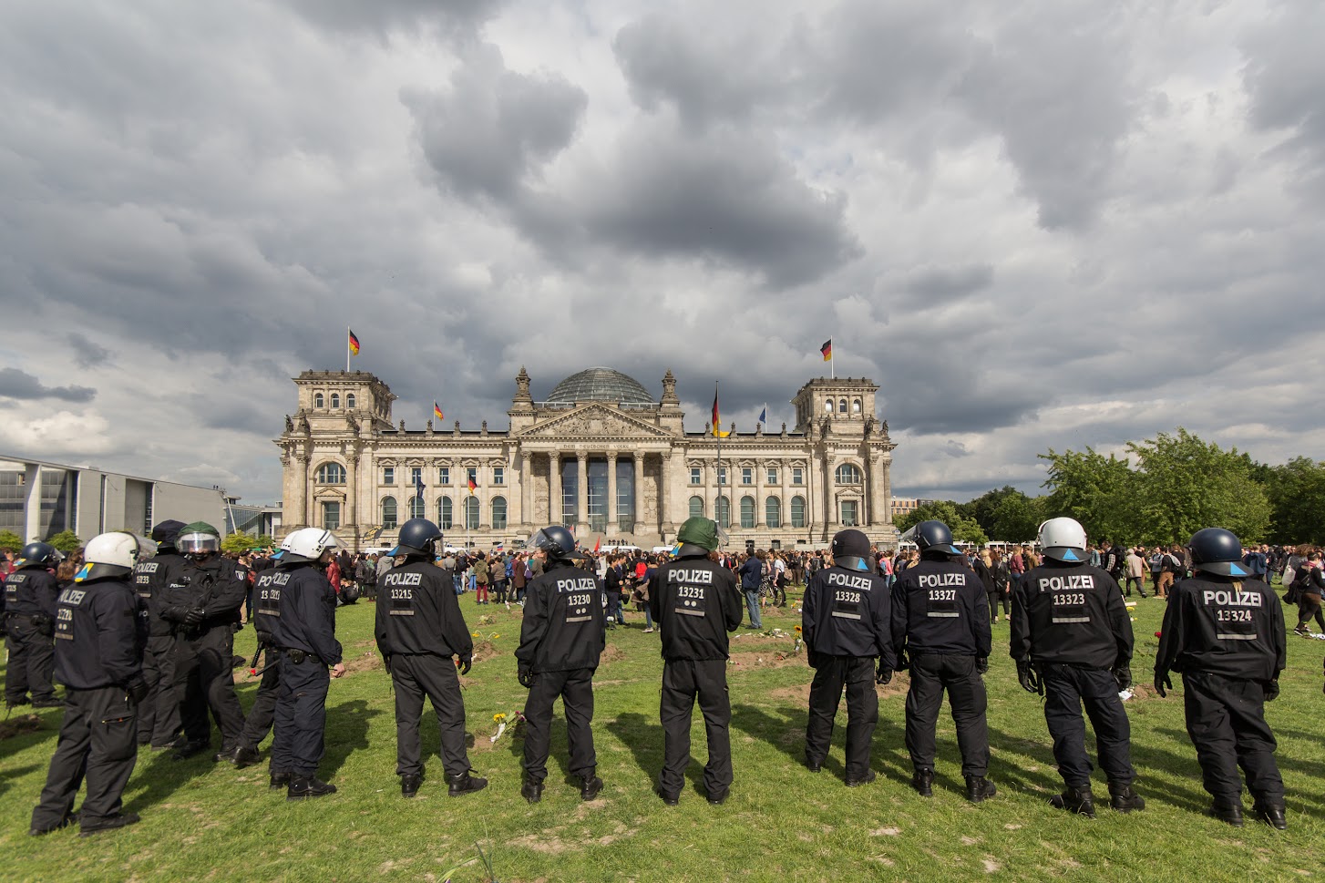 γερμανία-συνελήφθησαν-25-ύποπτοι-που-σχ-562174381