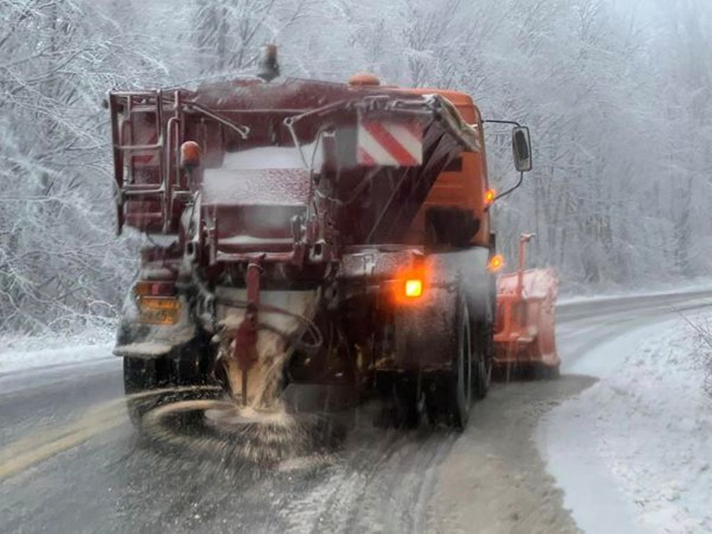 Καιρός: Έντονη κακοκαιρία σε όλη τη χώρα σήμερα – Χιόνια στα ορεινά, βροχές και στην Αττική-5
