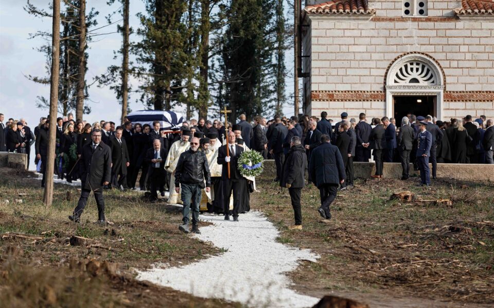 άρθρο-του-ν-δεμερτζή-στην-κ-υπερπροβ-562240894