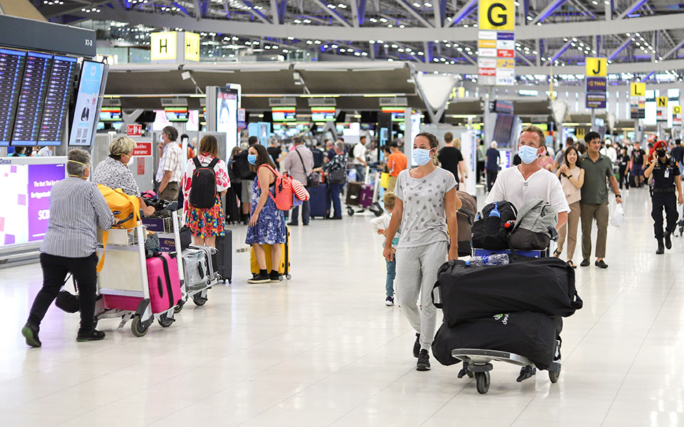 κορωνοϊός-οδηγίες-για-τους-ταξιδιώτε-562217845