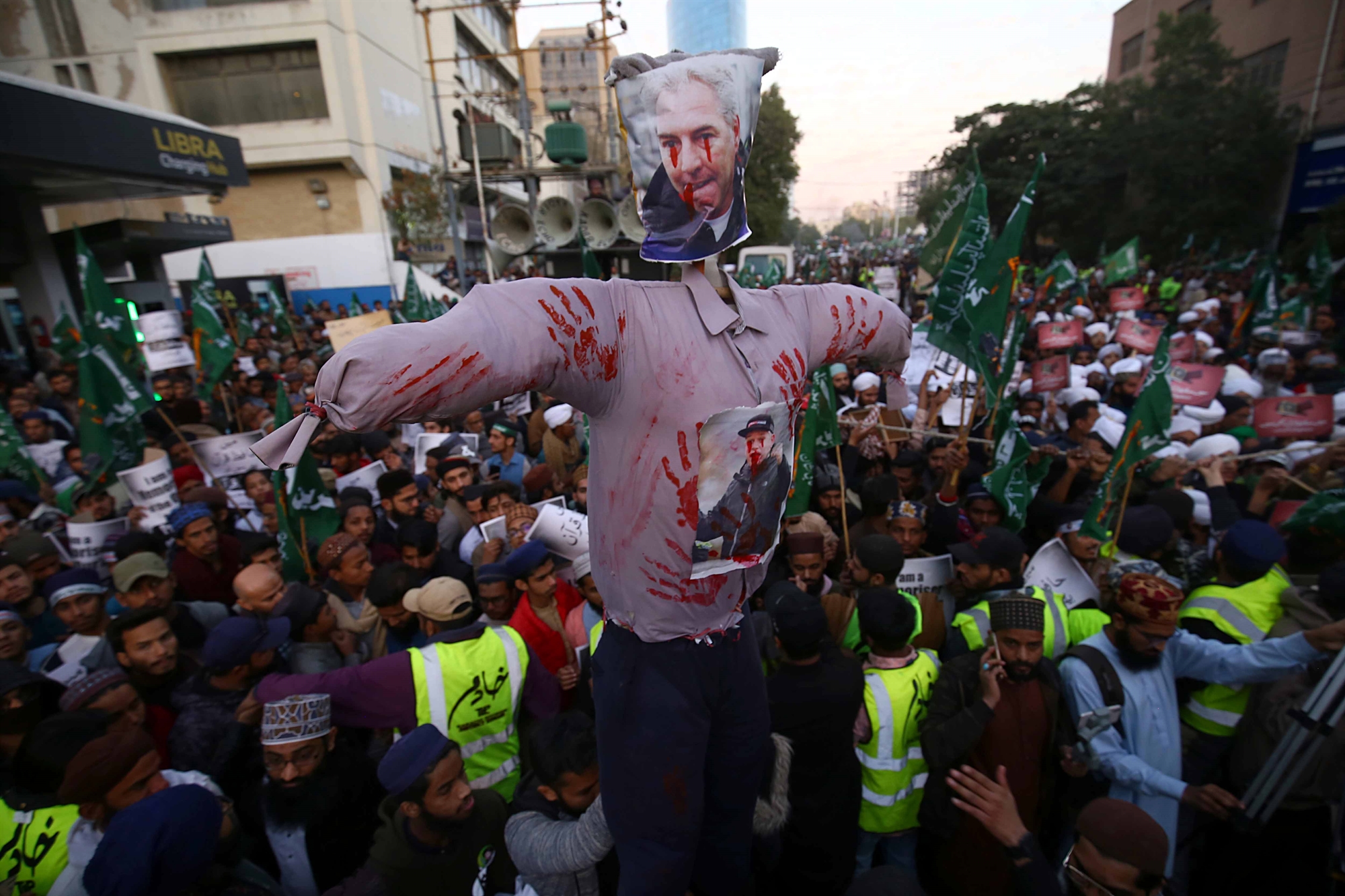 «Ιερός πόλεμος» για το Κοράνι-2