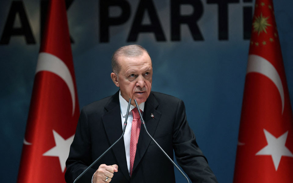 νέες-ακρότητες-ερντογάν-αφήνουν-πρό-562223518