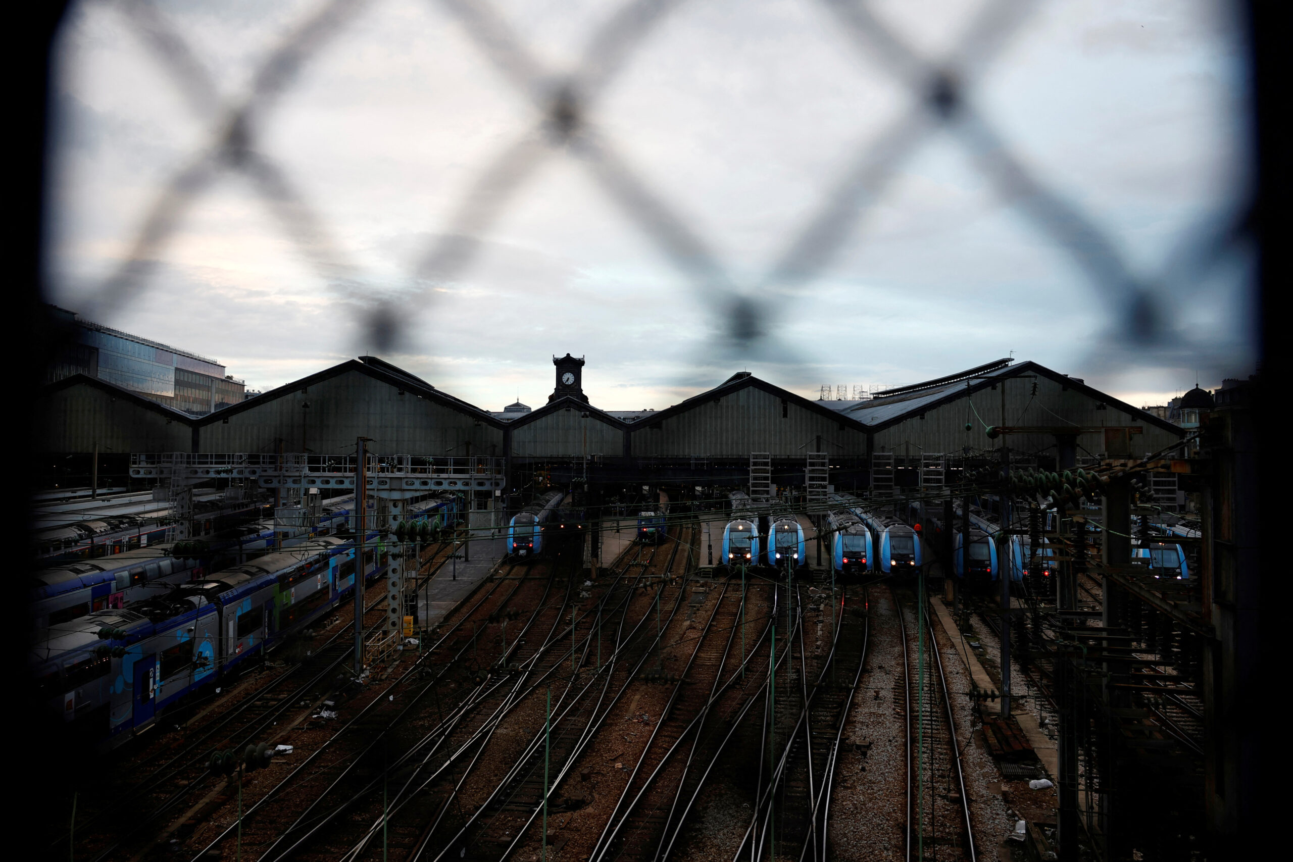 γαλλία-σταματά-η-λειτουργία-της-χώρα-562235875