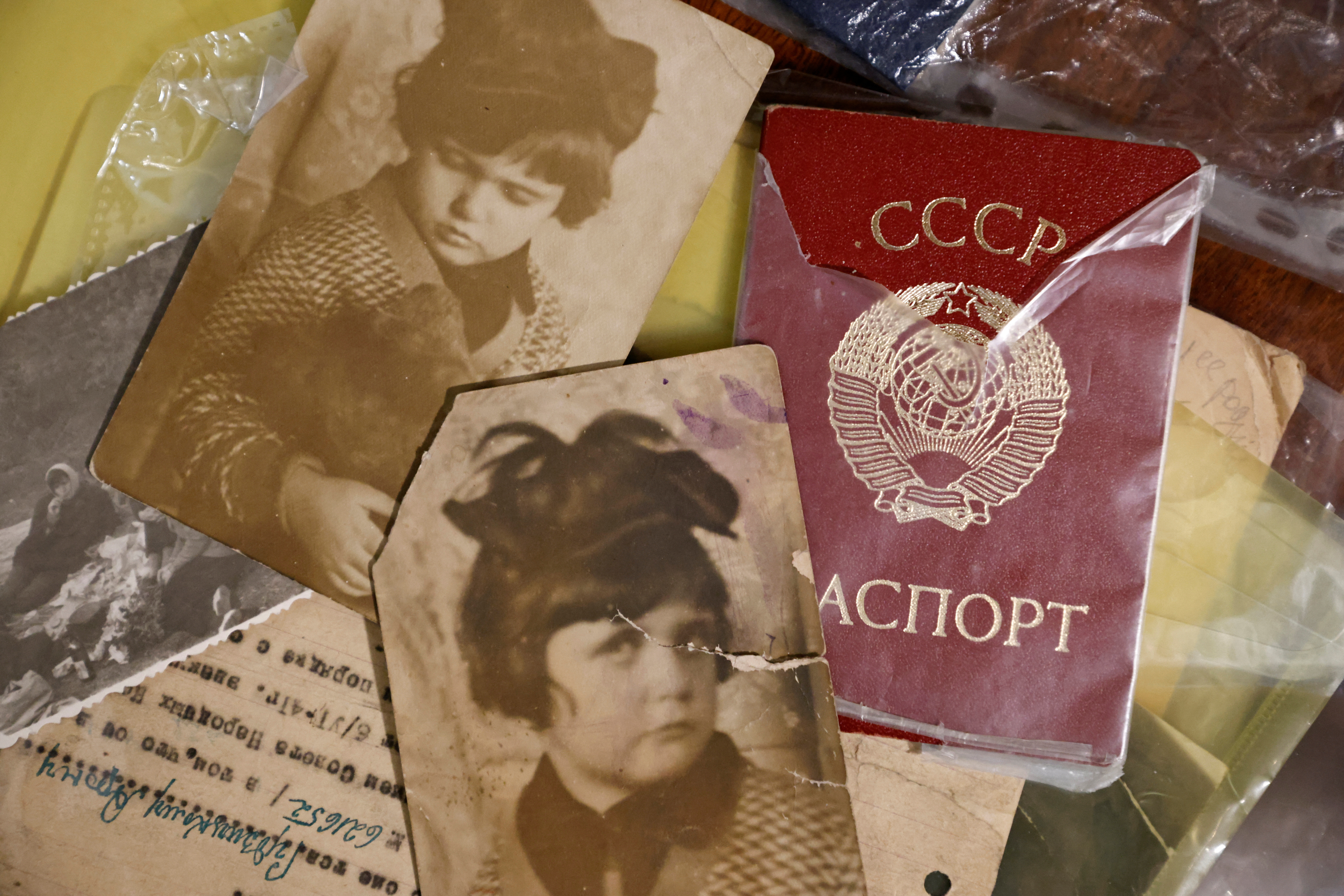 Πόλεμος στην Ουκρανία: Ο διπλός ξεριζωμός μίας 92χρονης Ουκρανής Εβραίας-1