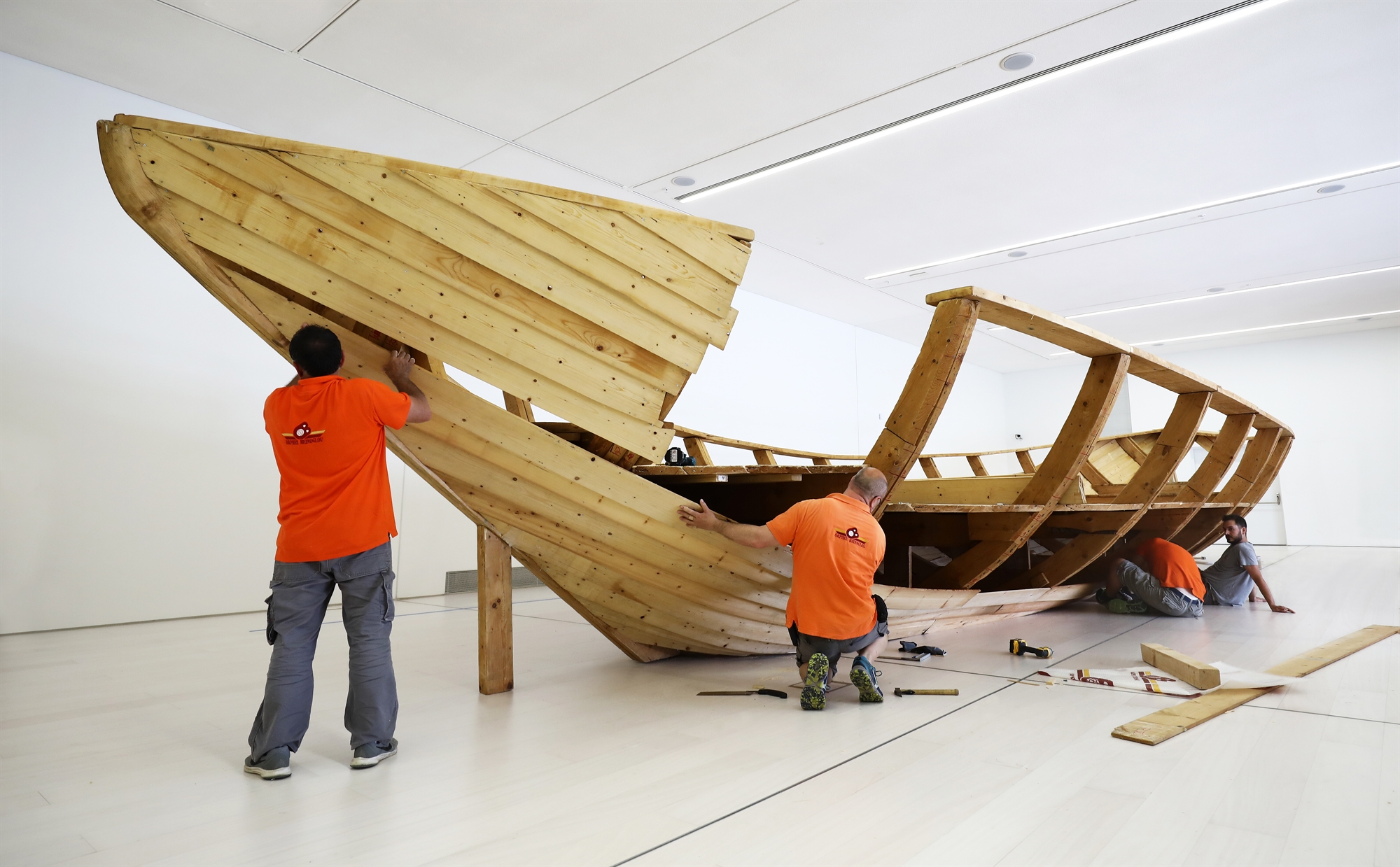 ποδαρικό-με-μετακόμιση-της-συλλογής-562211581