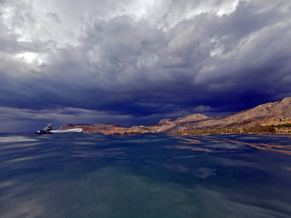 καιρός-αύριο-βροχές-και-καταιγίδες-με-562241515