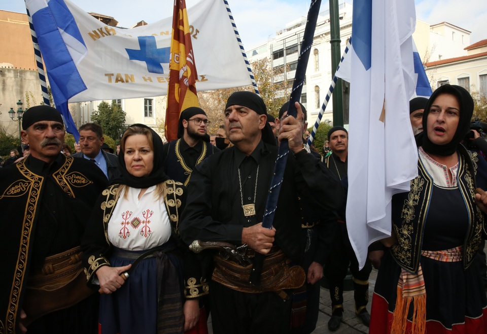 Ενταφιάστηκε στο Τατόι ο τέως βασιλιάς Κωνσταντίνος-19
