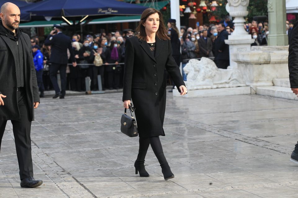 Ενταφιάστηκε στο Τατόι ο τέως βασιλιάς Κωνσταντίνος-10