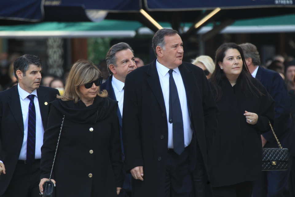 Ενταφιάστηκε στο Τατόι ο τέως βασιλιάς Κωνσταντίνος-11