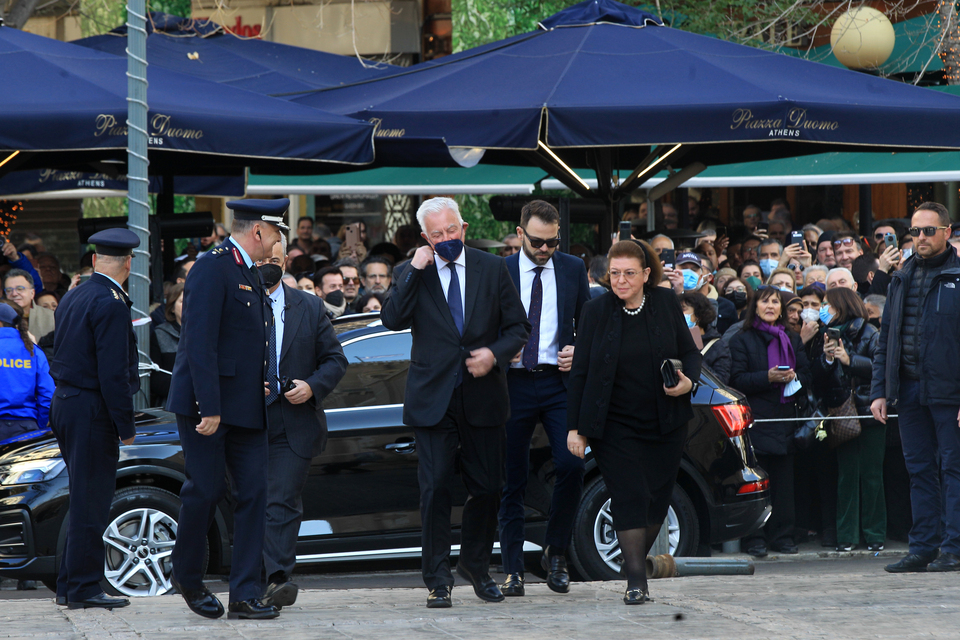 Ενταφιάστηκε στο Τατόι ο τέως βασιλιάς Κωνσταντίνος-5