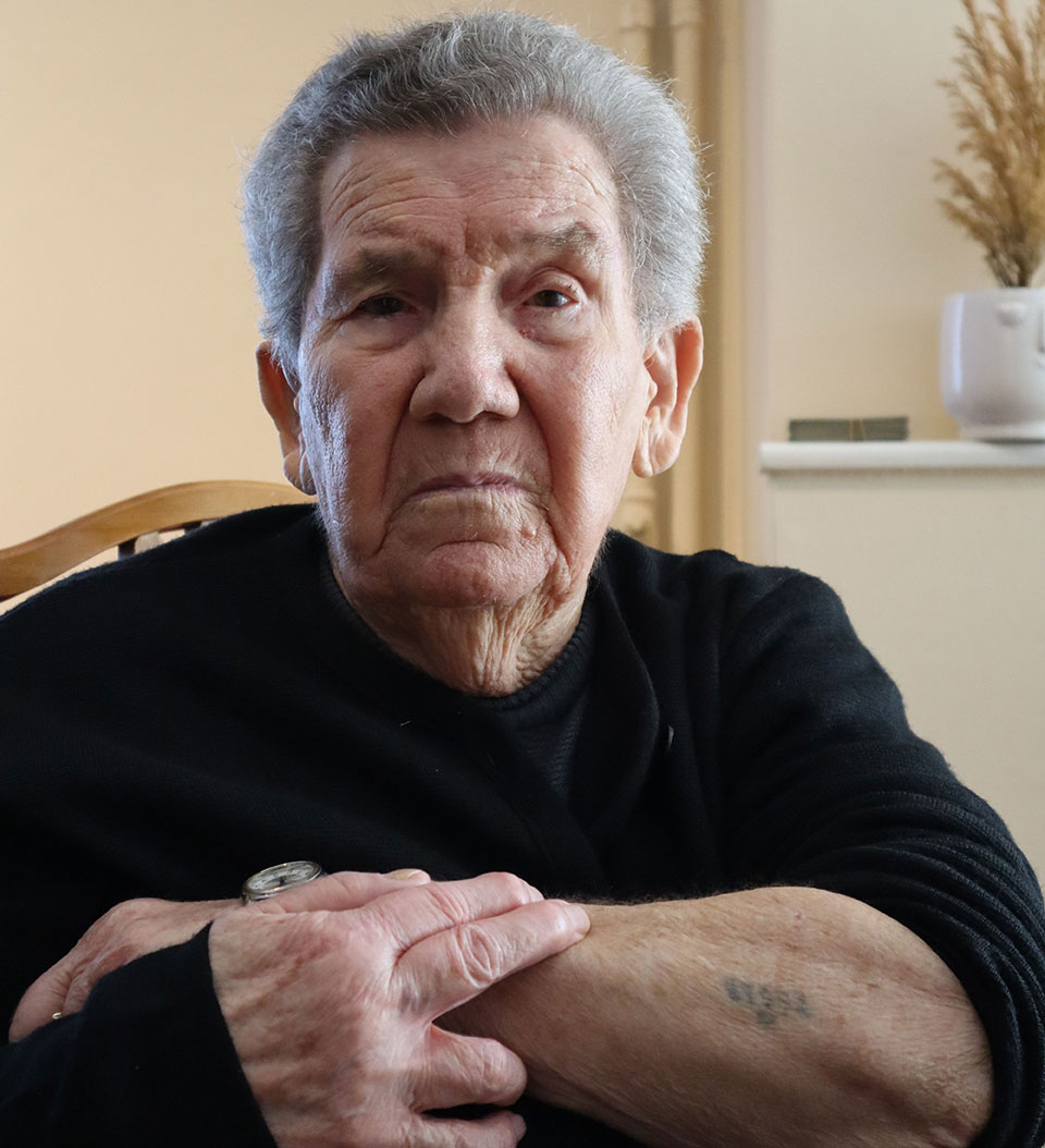 Νάκη Μπέγα, η κρατούμενη 77092 του Άουσβιτς αφηγείται στην «Κ»: «Να πεθάνουμε τώρα. Δεν μπορούμε άλλο»-1